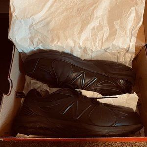 Men New Balance Cross Trainers 11 Wide Like New